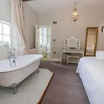 Manor House York