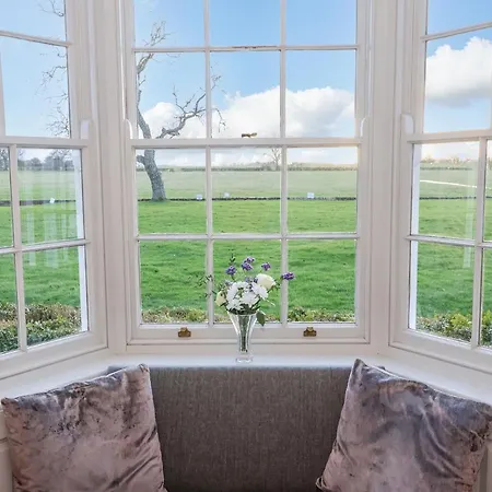 度假居 Manor House *