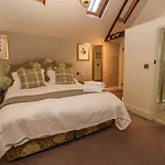 Manor House *